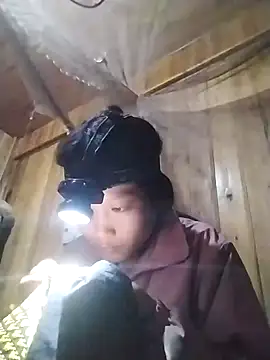 Snapshot of lytamye chatting on December 31, 2024, 10:04 am lytamye online show from December 31, 2024, 10:04 am