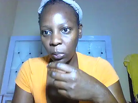 Snapshot of Sweet-piie chatting on February 28, 2025, 5:15 am Sweet-piie online show from February 28, 2025, 5:15 am