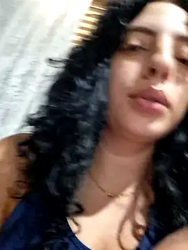 Snapshot of Sweet-diamondxxx chatting on March 25, 2026, 2:23 pm Sweet-diamondxxx online show from March 25, 2026, 2:23 pm
