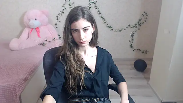 LittleFreya9 online show from December 5, 2024, 3:50 pm