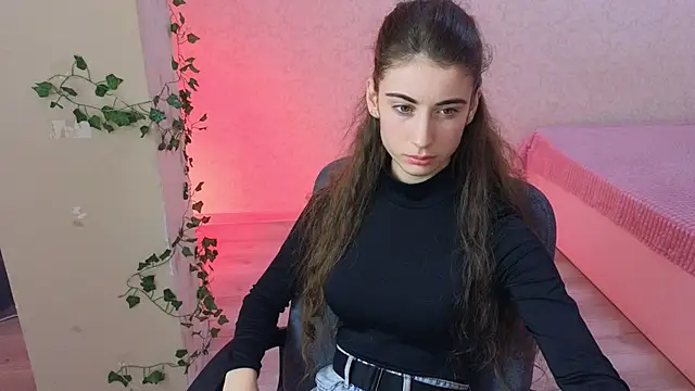 LittleFreya9 online show from December 20, 2024, 4:04 pm