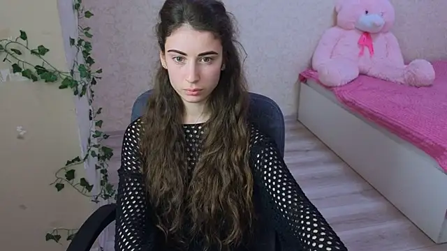 LittleFreya9 online show from January 8, 2025, 5:15 pm