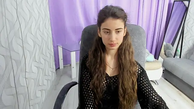 LittleFreya9 online show from January 8, 2025, 11:52 pm