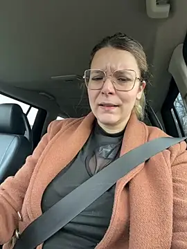 EmyLana online show from March 15, 2026, 7:47 am