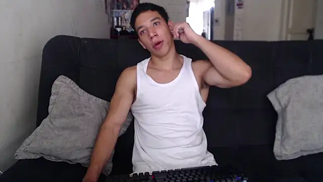 ethan noir online show from December 22, 2025, 4:04 pm