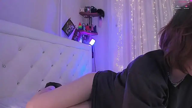 Natural pussy online show from March 7, 2025, 2:12 pm