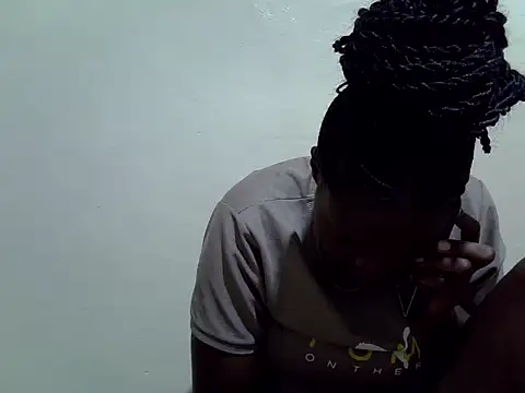 pretty tallgirl online show from July 28, 2026, 5:12 pm
