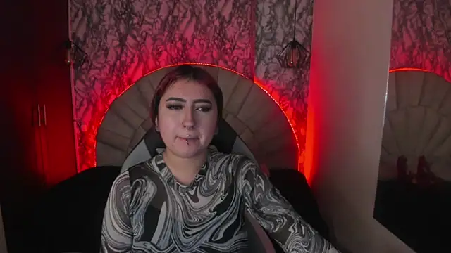 larissa01  online show from February 22, 2025, 3:12 am