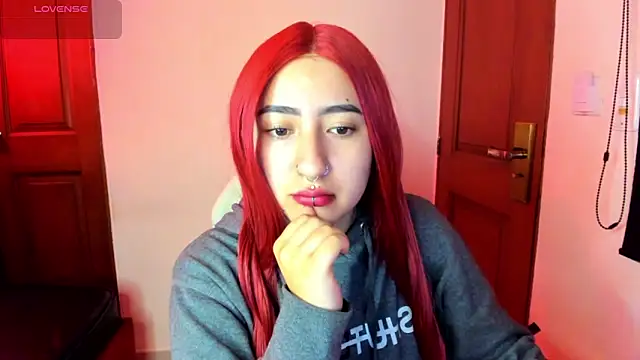 larissa01  online show from March 23, 2025, 2:37 am