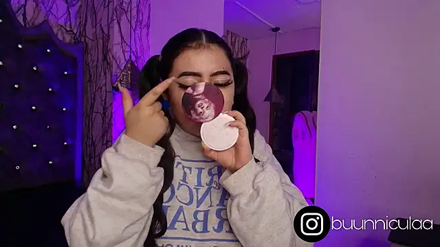 Snapshot of larissa01_ chatting on September 19, 2025, 4:47 am larissa01  online show from September 19, 2025, 4:47 am