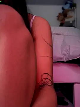 Snapshot of -Loren- chatting on September 18, 2025, 10:17 am -Loren- online show from September 18, 2025, 10:17 am