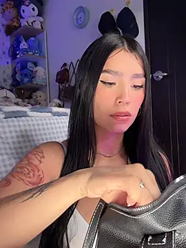 -Loren- online show from March 19, 2026, 11:47 am