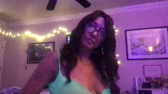 karrmmaa online show from January 8, 2025, 2:03 am