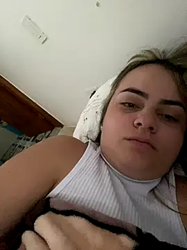 Im Amelia online show from November 20, 2025, 12:27 pm