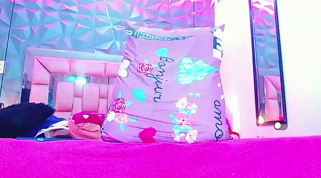 Doll IvannaTs online show from February 21, 2025, 2:06 am