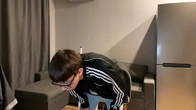 anahori  simon online show from October 9, 2025, 10:41 pm