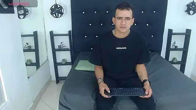 alejo chavez online show from September 9, 2025, 12:26 pm