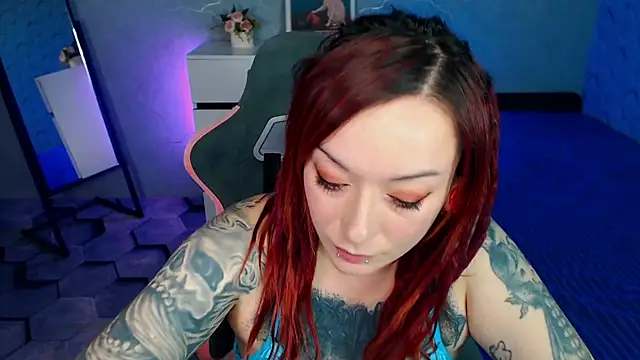 Snapshot of Miss-Tattoo chatting on April 28, 2026, 3:28 pm Miss-Tattoo online show from April 28, 2026, 3:28 pm