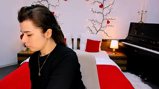  Sun Shy  online show from September 23, 2025, 9:12 am