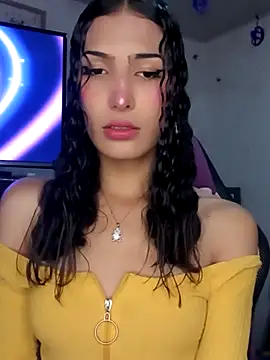 Lanna hott  online show from October 29, 2025, 5:58 pm