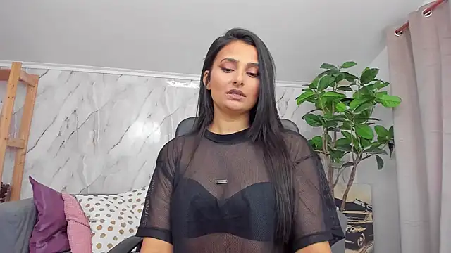 Snapshot of JennaPrice chatting on October 13, 2025, 2:39 pm JennaPrice online show from October 13, 2025, 2:39 pm