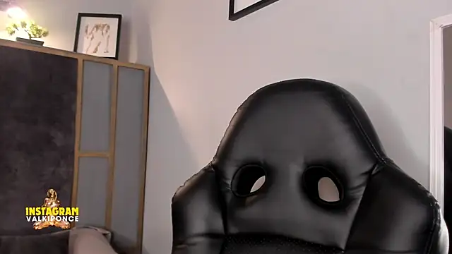 Valkiria ponce online show from February 20, 2025, 5:07 pm