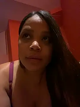 AitanaEvans online show from April 14, 2026, 10:05 pm