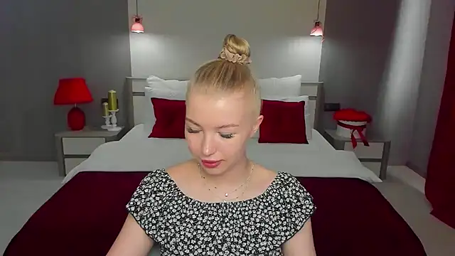 Snapshot of shy__lady chatting on July 3, 2026, 4:30 am shy lady online show from July 3, 2026, 4:30 am