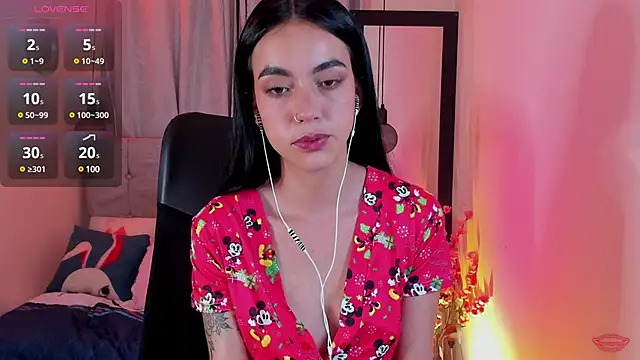 Snapshot of samy_lewis chatting on December 13, 2024, 11:17 pm samy lewis online show from December 13, 2024, 11:17 pm