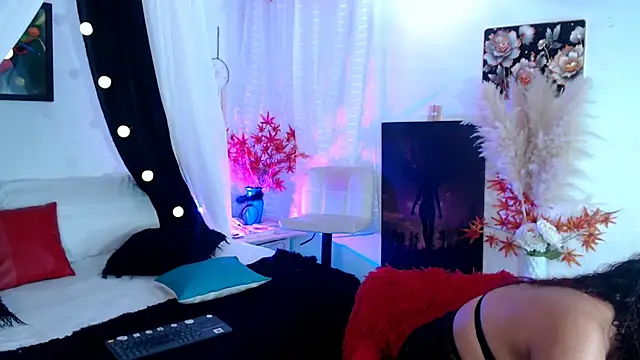 Kyara Queen online show from December 11, 2024, 6:52 pm