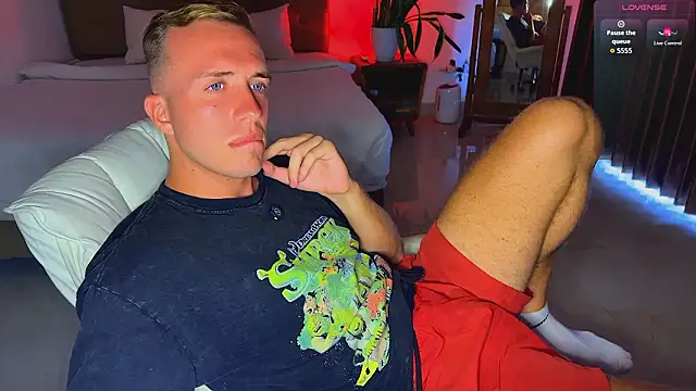 Snapshot of tommy_cumfinger chatting on March 10, 2026, 7:46 am tommy cumfinger online show from March 10, 2026, 7:46 am