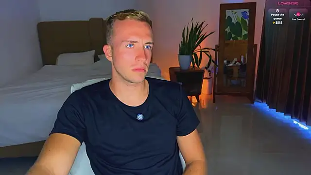 Snapshot of tommy_cumfinger chatting on March 16, 2026, 5:35 am tommy cumfinger online show from March 16, 2026, 5:35 am