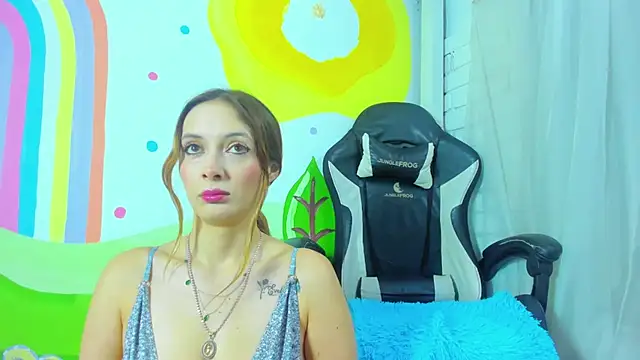 Melissa walker  online show from October 3, 2025, 12:02 pm