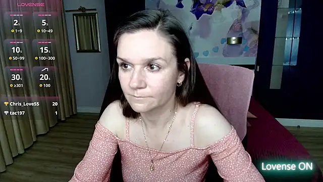 Snapshot of AriaGray chatting on April 10, 2026, 2:06 am AriaGray online show from April 10, 2026, 2:06 am