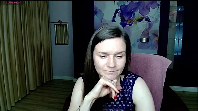 Snapshot of AriaGray chatting on April 15, 2026, 7:58 pm AriaGray online show from April 15, 2026, 7:58 pm