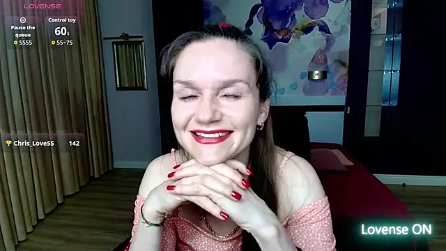 Snapshot of AriaGray chatting on April 18, 2026, 7:07 pm AriaGray online show from April 18, 2026, 7:07 pm