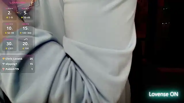 Snapshot of AriaGray chatting on May 7, 2026, 12:05 am AriaGray online show from May 7, 2026, 12:05 am