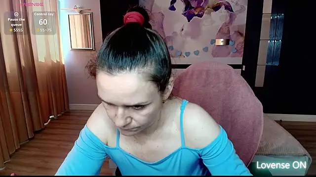 AriaGray online show from June 17, 2026, 12:29 pm