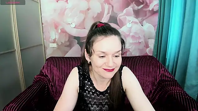 AriaGray online show from June 27, 2026, 7:57 am