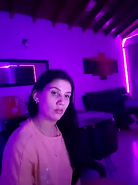 AbbyBaker222 online show from February 11, 2025, 5:47 am