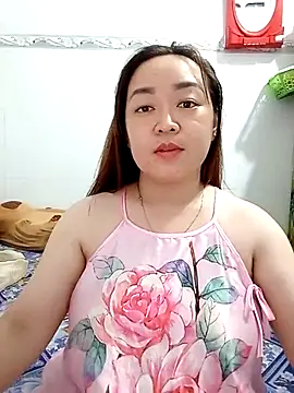 VyOanh2K online show from March 12, 2025, 5:49 pm