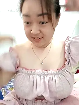 VyOanh2K online show from March 18, 2025, 7:52 am