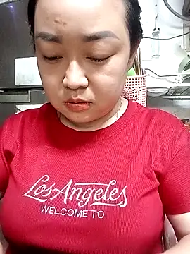 VyOanh2K online show from October 11, 2025, 8:35 am