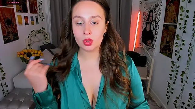 Lattea online show from October 4, 2025, 9:13 pm