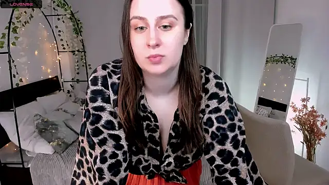 Lattea online show from May 5, 2026, 5:43 pm