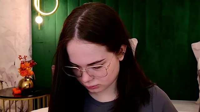 Snapshot of DeniseReese chatting on October 8, 2025, 2:42 am DeniseReese online show from October 8, 2025, 2:42 am