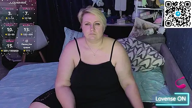 Snapshot of CuteHanna chatting on March 16, 2026, 7:40 pm CuteHanna online show from March 16, 2026, 7:40 pm