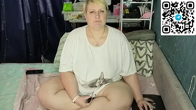 Snapshot of CuteHanna chatting on April 3, 2026, 1:09 pm CuteHanna online show from April 3, 2026, 1:09 pm