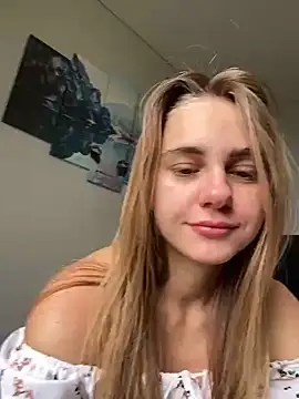 Snapshot of GraceTorrez chatting on December 2, 2024, 10:28 am GraceTorrez online show from December 2, 2024, 10:28 am