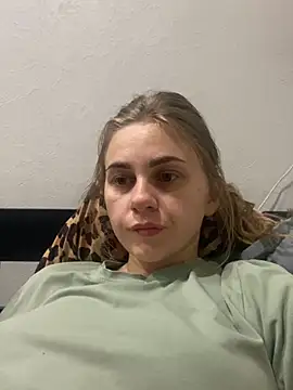 Snapshot of GraceTorrez chatting on January 6, 2025, 7:13 pm GraceTorrez online show from January 6, 2025, 7:13 pm